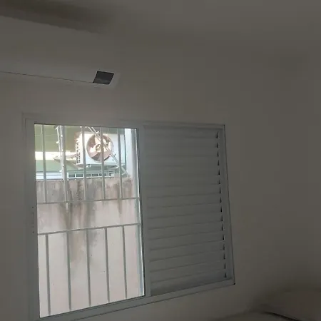 Quarto Privativo Em Residencia Familiar Com Ar-Condicionado E Cama De Casal Campo Grande  Exterior photo