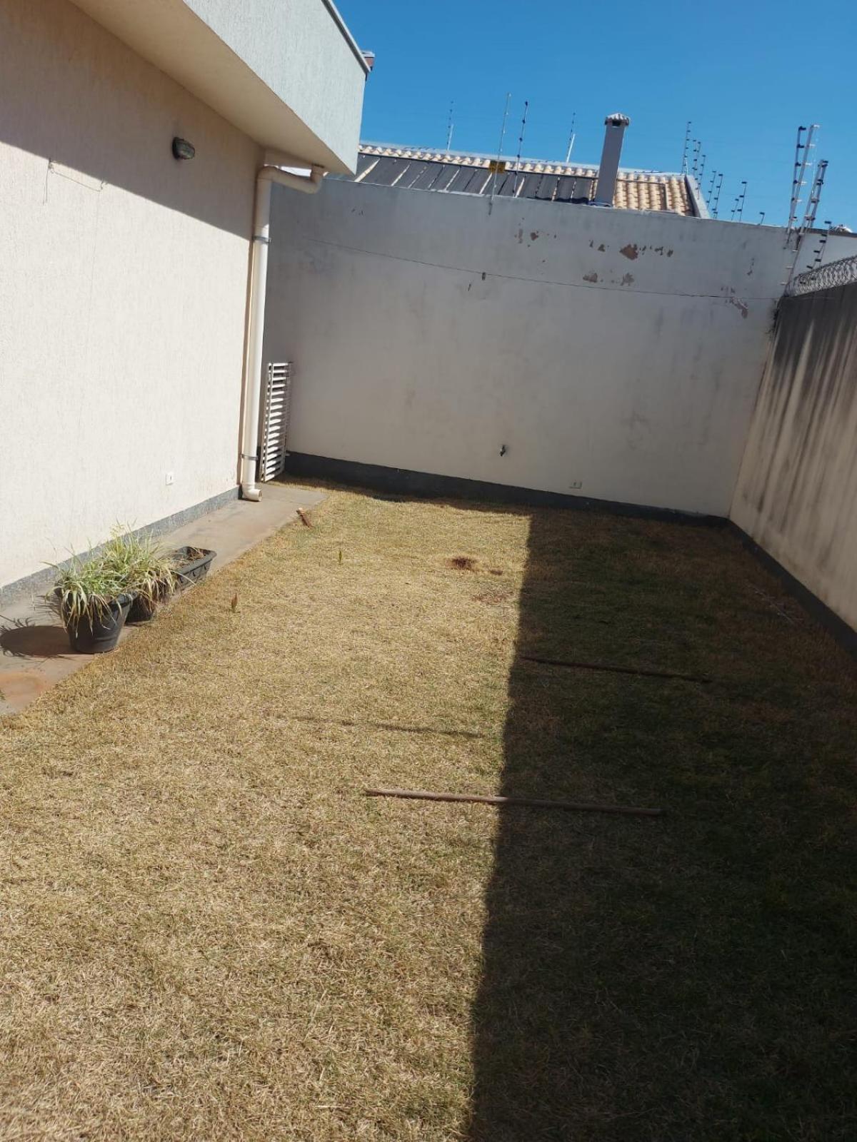 Privativo Em Residencia Familiar Com Ar-condicionado E Cama De Casal * Campo Grande (Mato Grosso do Sul)