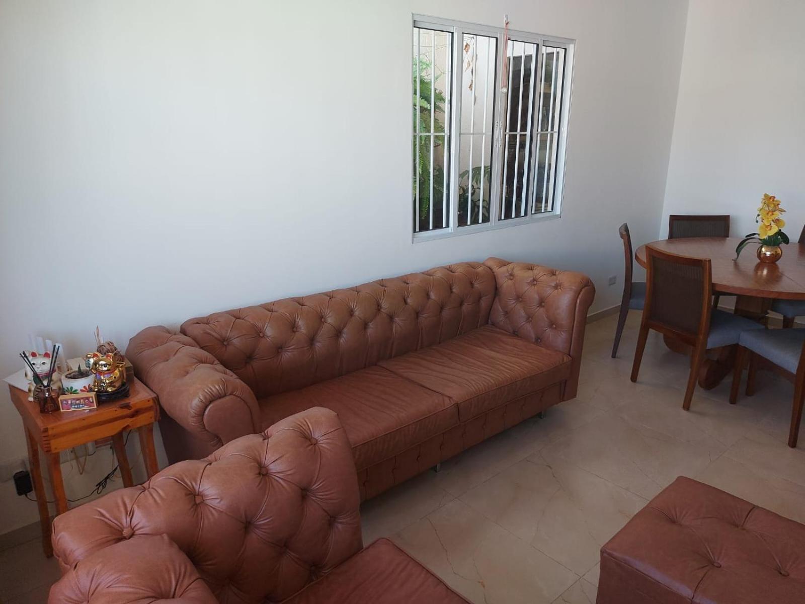 Homestay Privativo Em Residencia Familiar Com Ar-condicionado E Cama De Casal