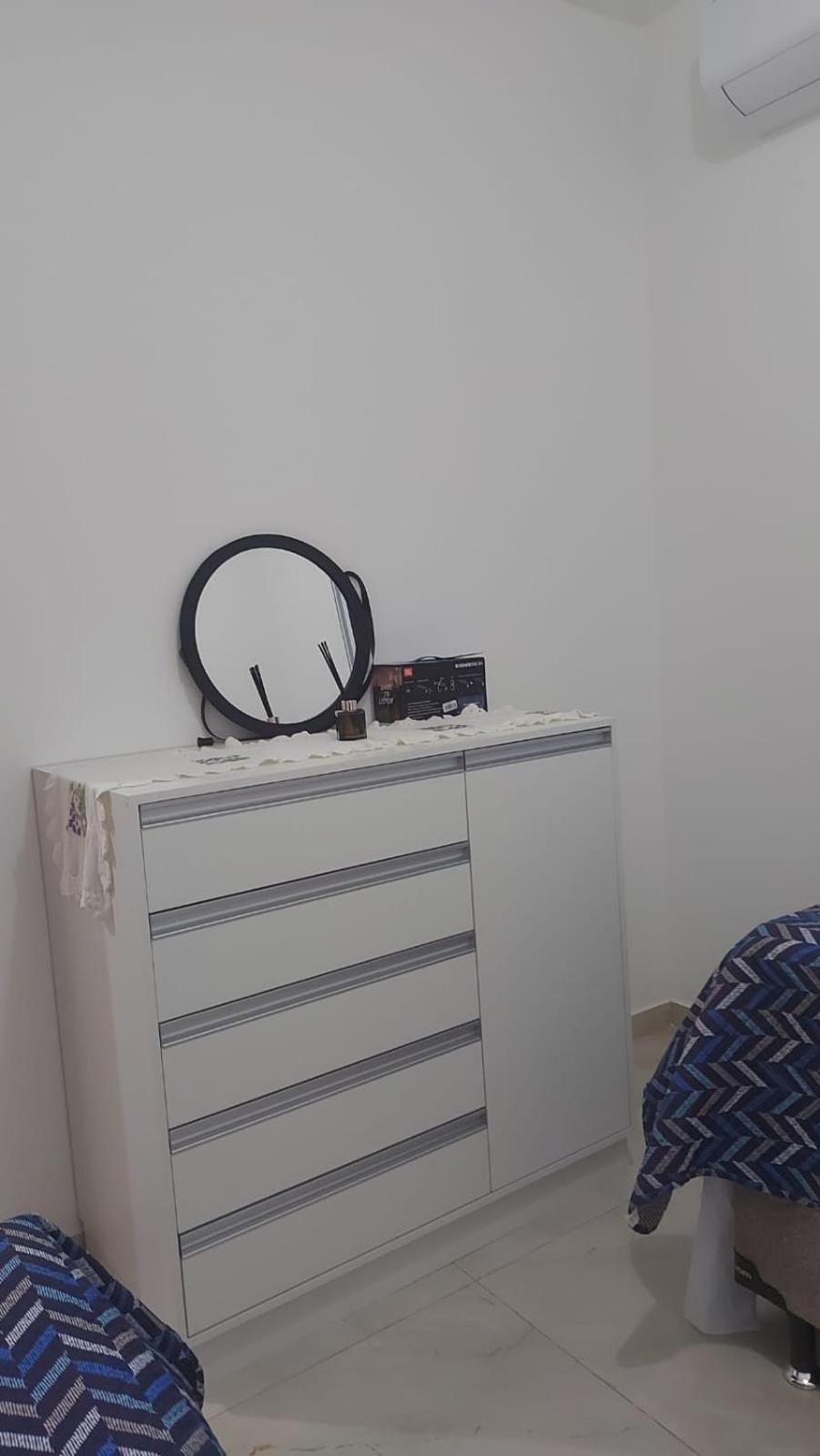 Privativo Em Residencia Familiar Com Ar-condicionado E Cama De Casal *