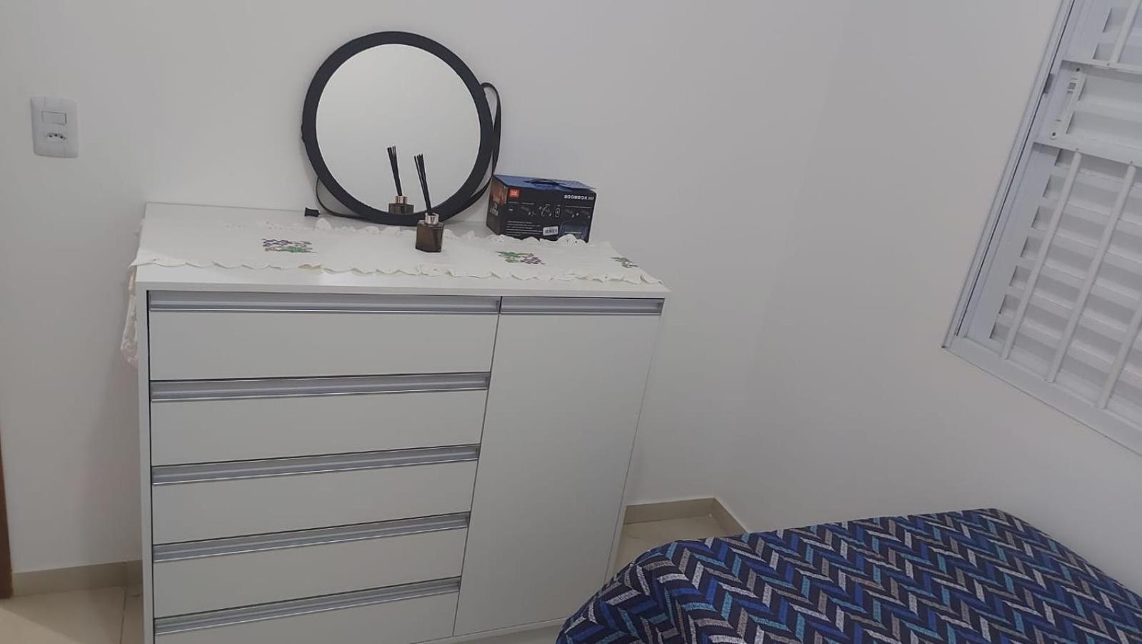 Homestay Privativo Em Residencia Familiar Com Ar-condicionado E Cama De Casal *