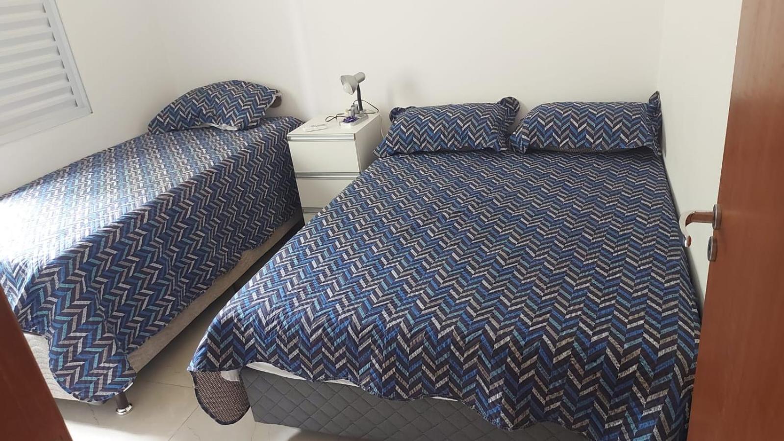 Privativo Em Residencia Familiar Com Ar-condicionado E Cama De Casal Homestay Campo Grande (Mato Grosso do Sul)